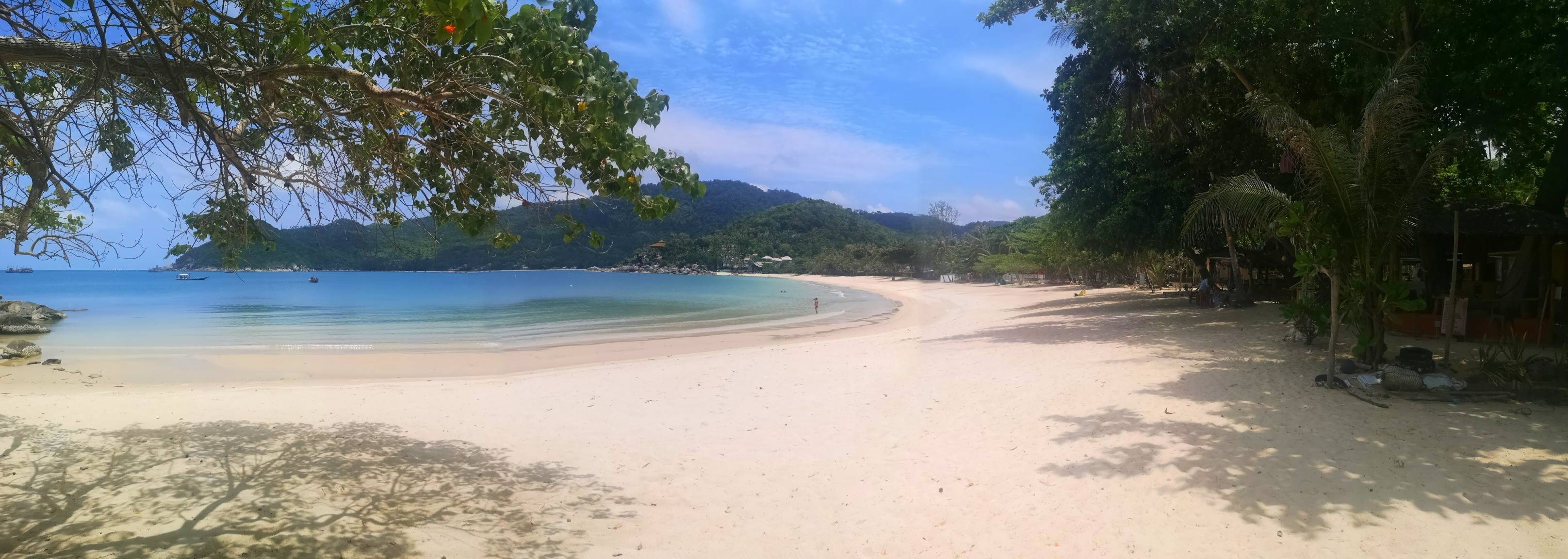 Ao Thong Nai Pan Noi