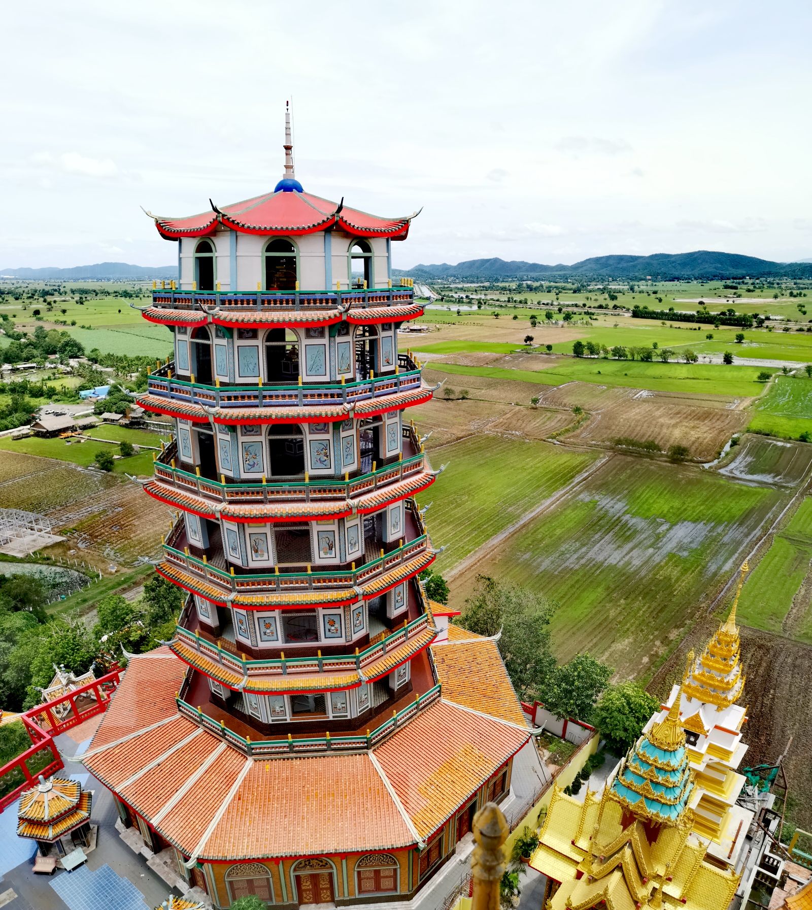 Wat Tham Suea pagode