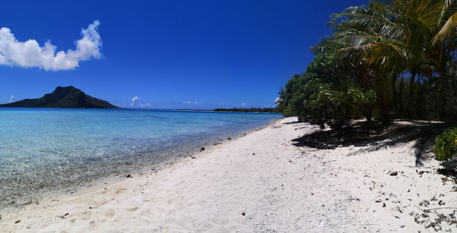 maupiti beach