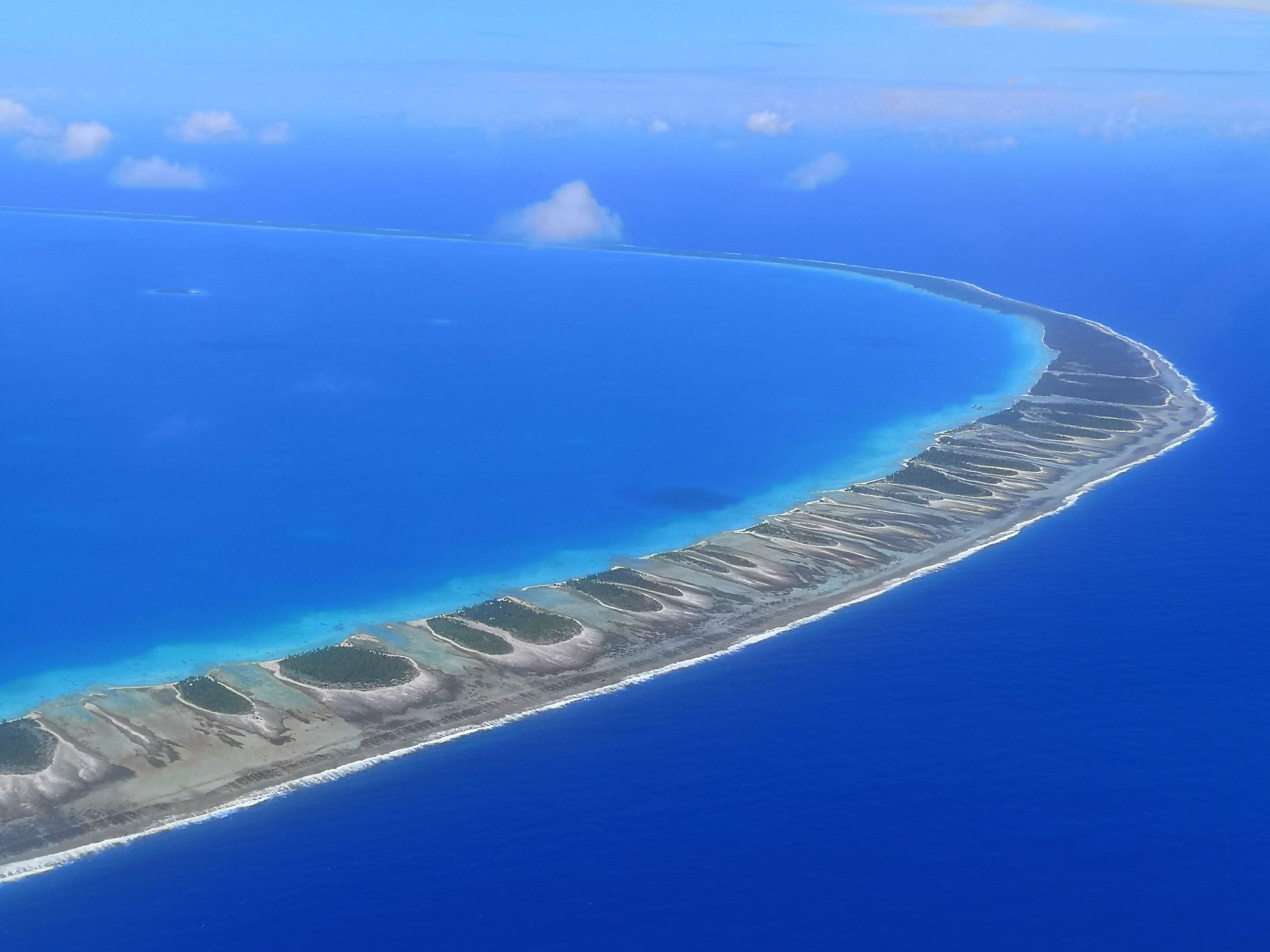 tikehau atoll vue d'avion