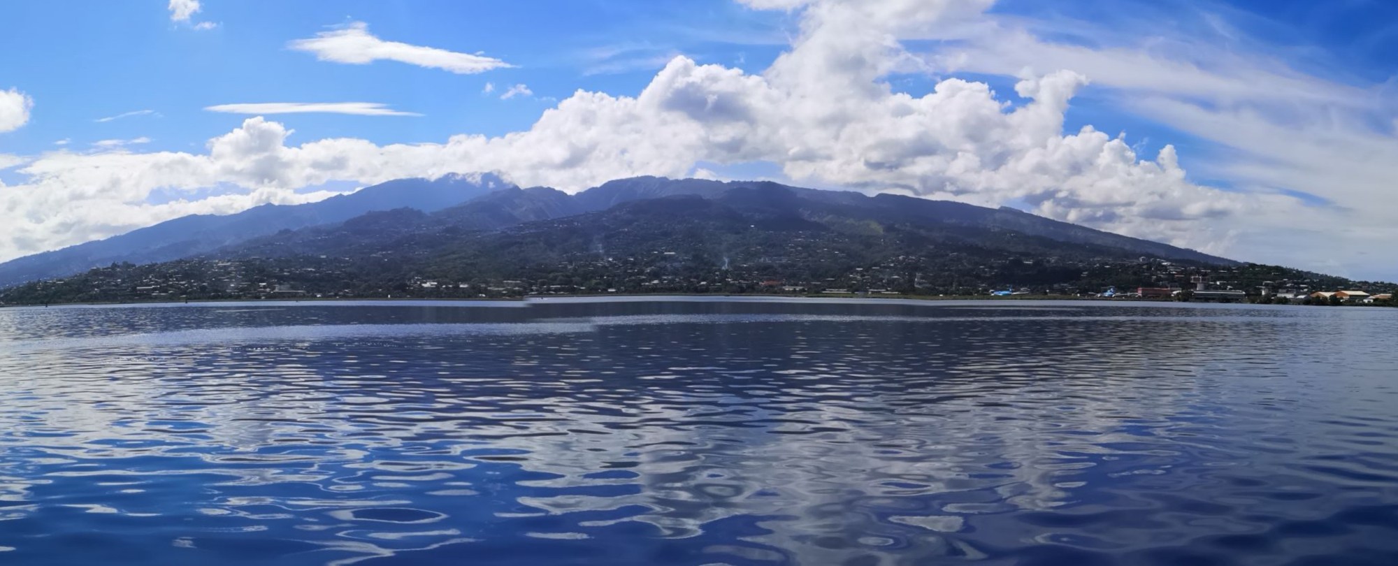 tahiti vue du bateau
