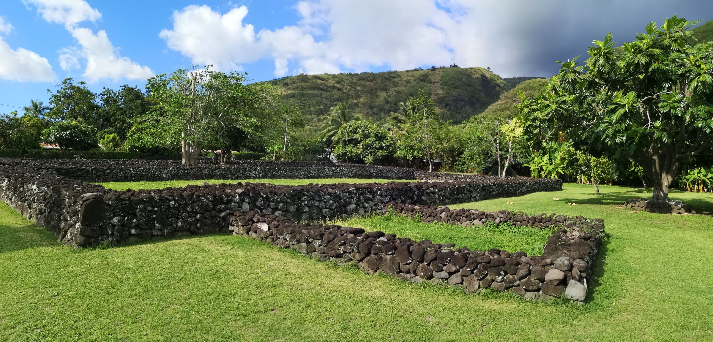tahiti marae